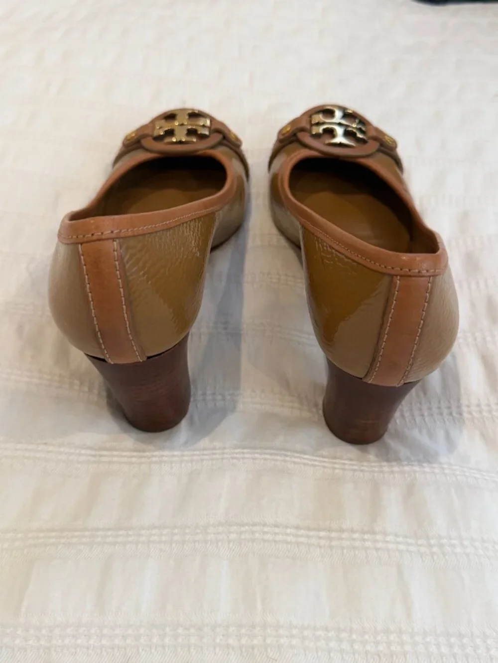 Tory Burch Aaden Mid-Heel Patent Leather Pumps Tan Size 8M